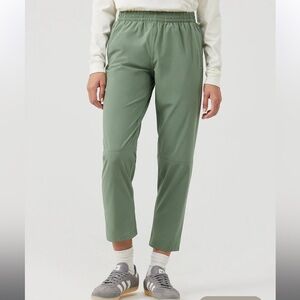 Outdoor Voices Zephyr 26” Pant Laurel Wreath